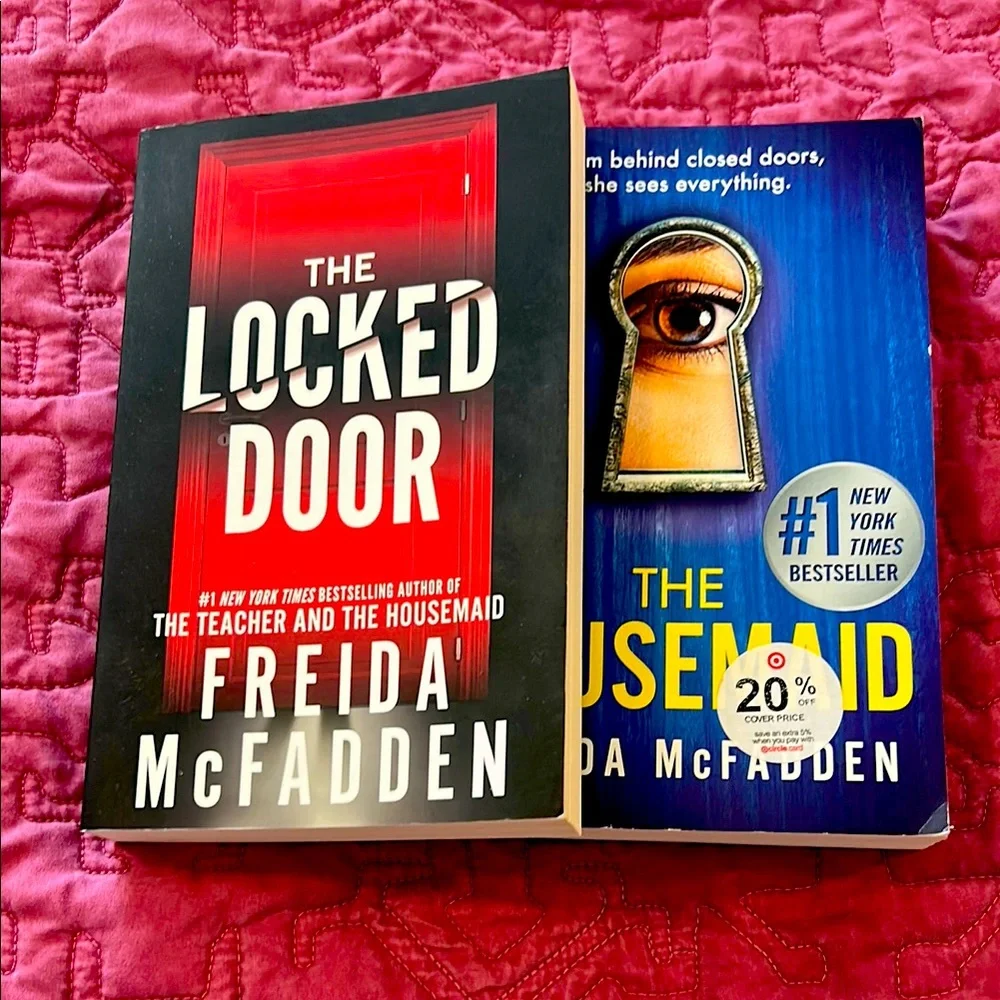 🎁🎁Holiday Flash Sale🎁🎁 Previously Read Freida McFadden 2 Paperback Book Bundle - Picture 1 of 3